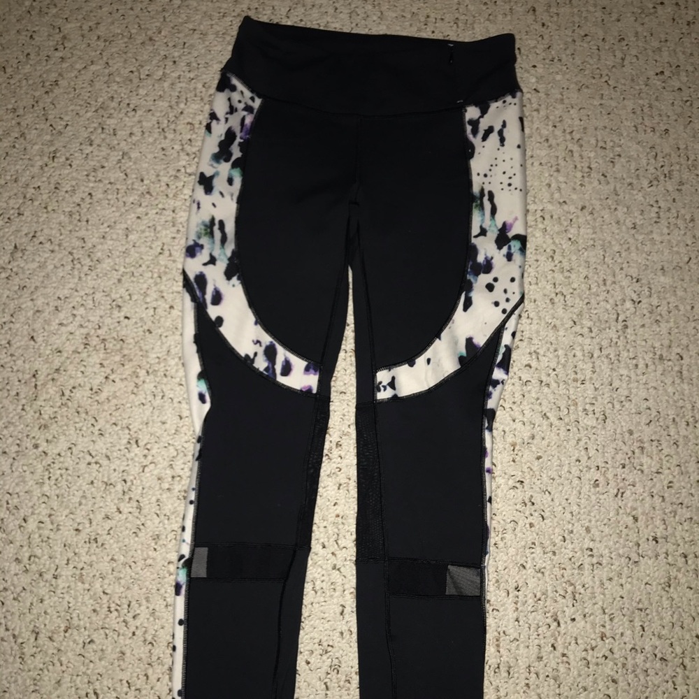 CALIA Leggings - Size Medium